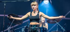 Taylor Swift makes a surprise guest appearance during Haim s show at the O2 Arena
