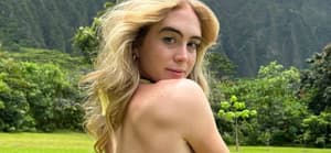Golfer Grace Charis Goes Braless Under Backless Dress In Hawaii