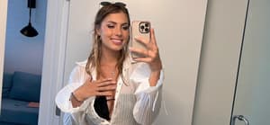 Andreea Dragoi takes a selfie.