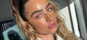 Sommer Ray takes a selfie.