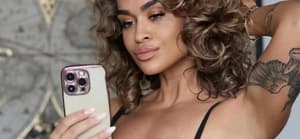 Valeria Ammirato mirror selfie