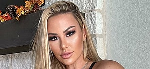 Kindly Myers shows off her conceal carry leggings