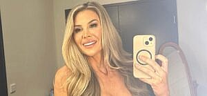 Kristie Pearson takes mirror selfie