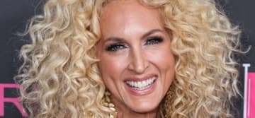 Kimberly Schlapman at The Women's Cancer Research Fund's An Unforgettable Evening Benefit Gala 2025