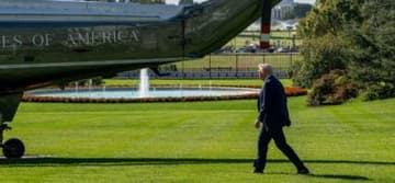 Donald Trump boarding Marine One