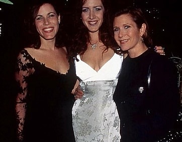 The "Star Wars" actress posing with her sisters
