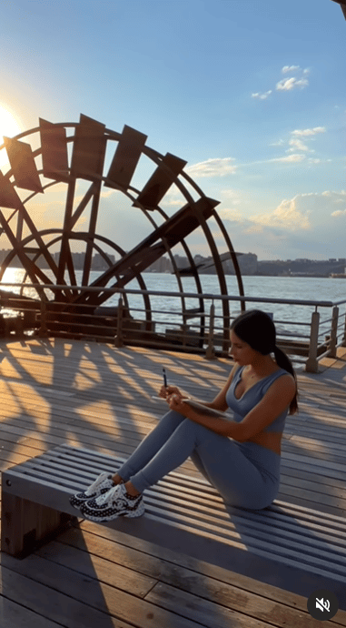 Jen Selter does yoga in blue leggings