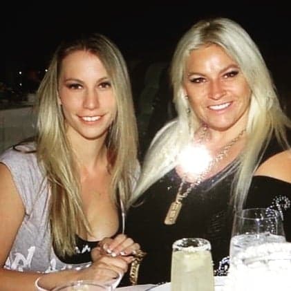 Dog The Bounty Hunter's Daughter Shares Emotional Video Of Beth Chapman
