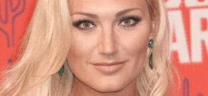 Brooke Hogan close up