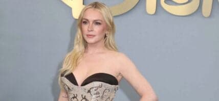 Lindsay Lohan posing on the red carpet