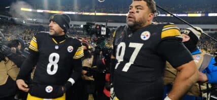 Aaron Rodgers with Steelers teammate.