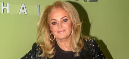 Bonnie Tyler performing