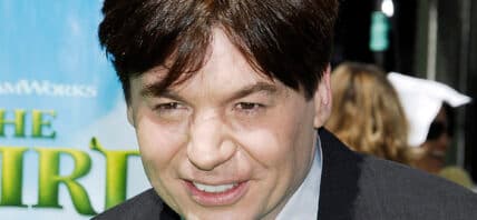 Mike Myers posing on the red carpet in 2003.