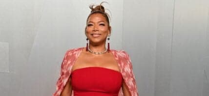 Queen Latifah smiling