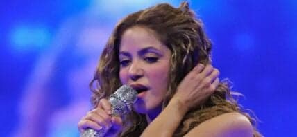 Shakira on stage for her Las Mujeres Ya No Lloran World Tour