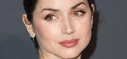 Ana de Armas close up
