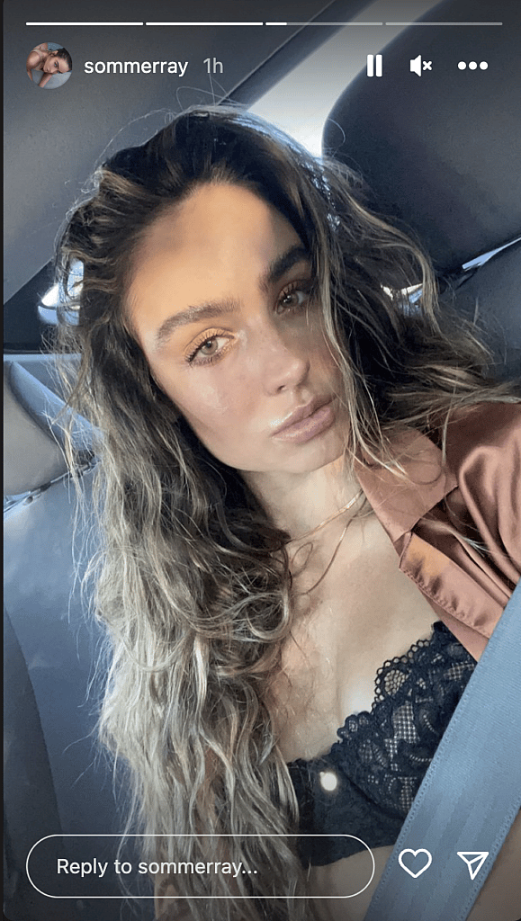 Sommer Ray Reveals The Goods In Sultry Car Snaps
