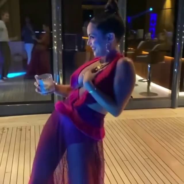 Vanessa Hudgens dancing.