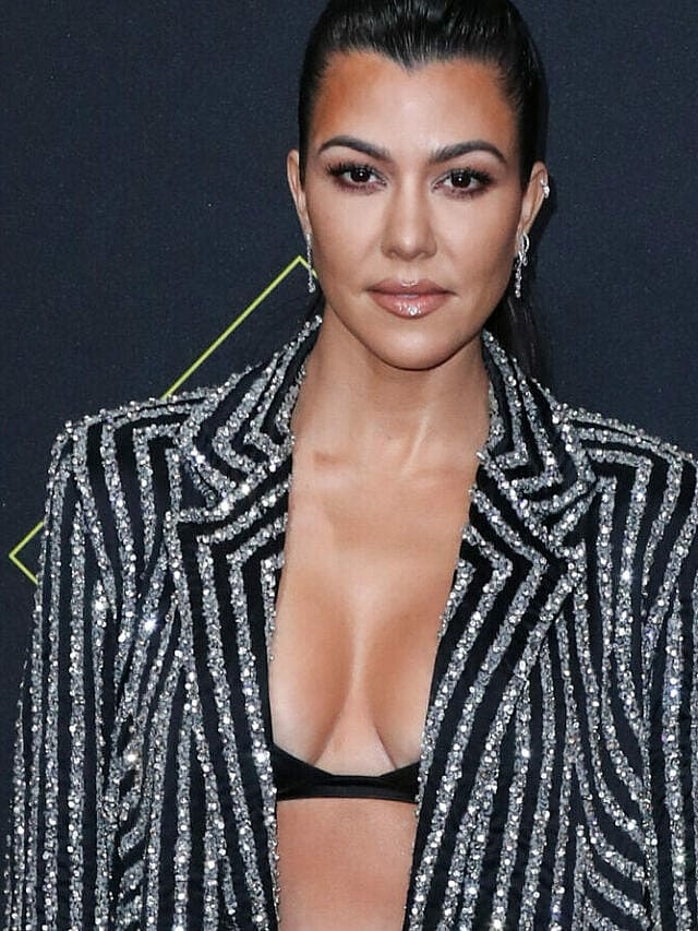 cropped-Kourtney-Kardashian-Sparks-Pregnancy-Rumors-scaled-e1629135071288.jpg