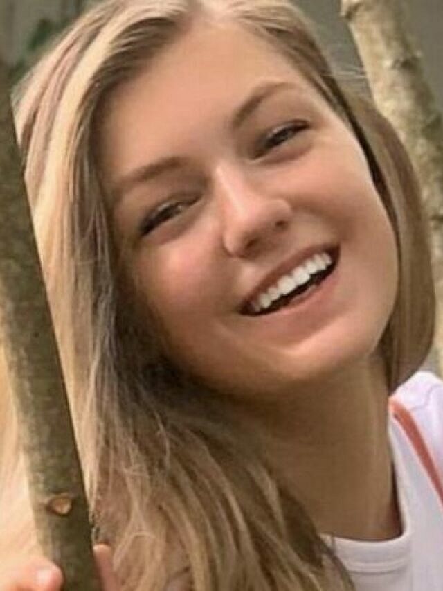 Gabby Petito smiling