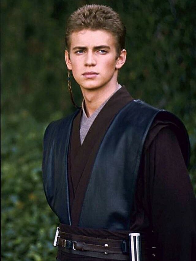 cropped-Hayden-Christensen-4.jpeg