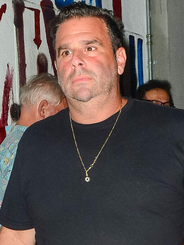 Sara Foster outside Craig apos s Restaurant in West Hollywood