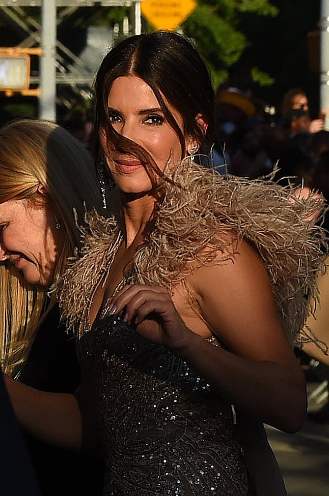 Sandra Bullock arrives to the Ocean apos s 8 premiere