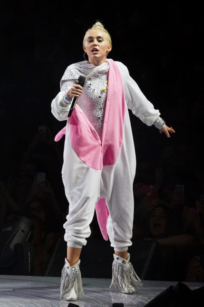 Miley Cyrus angers Twitter by calling COVID-19 "worth it"