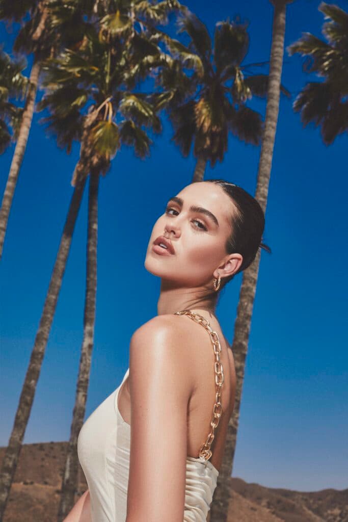 Amelia Gray Hamlin stuns in new summer campaign for boohoo