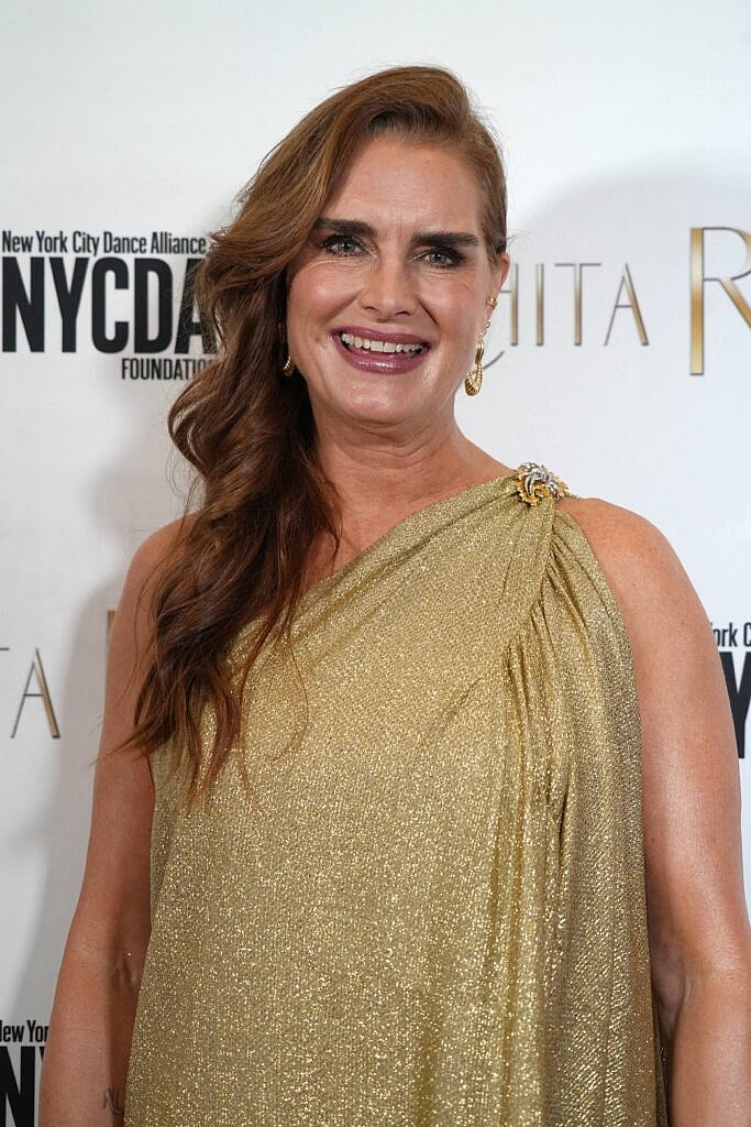 May 20, 2024, New York, New York, USA: BROOKE SHIELDS attends the 2024 Chita Rivera Awards,.The NYU Skirball Center for the Performing Arts, NYC.May 20, 2024.Photo by. 20 May 2024 Pictured: May 20, 2024, New York, New York, USA: BROOKE SHIELDS attends the 2024 Chita Rivera Awards,.The NYU Skirball Center for the Performing Arts, NYC.May 20, 2024.Photo by. Photo credit: ZUMAPRESS.com / MEGA TheMegaAgency.com +1 888 505 6342 (Mega Agency TagID: MEGA1142039_001.jpg) [Photo via Mega Agency]