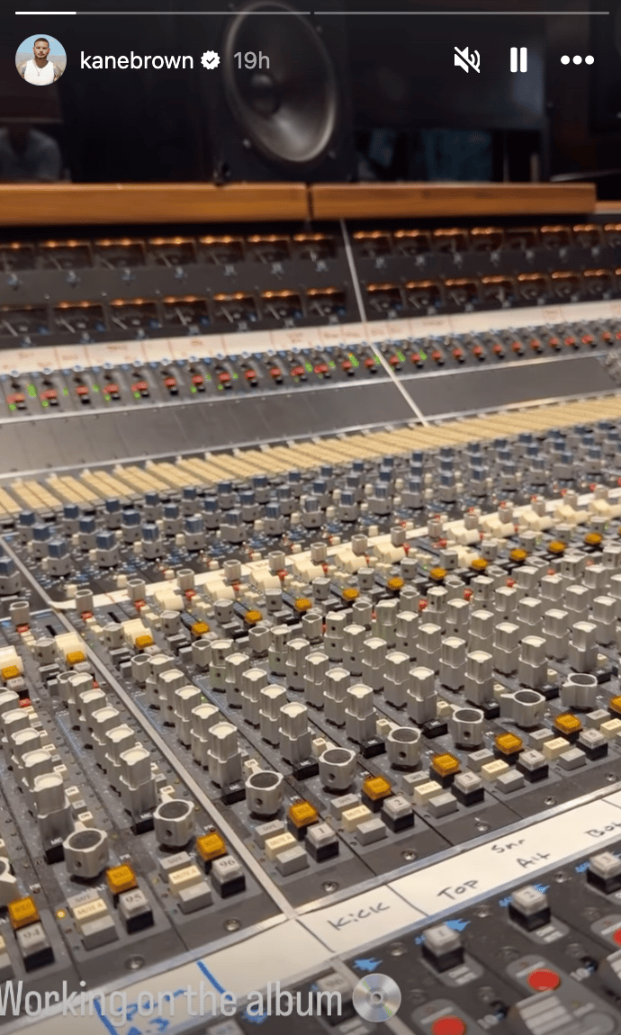 Kane Brown shares look inside the studio