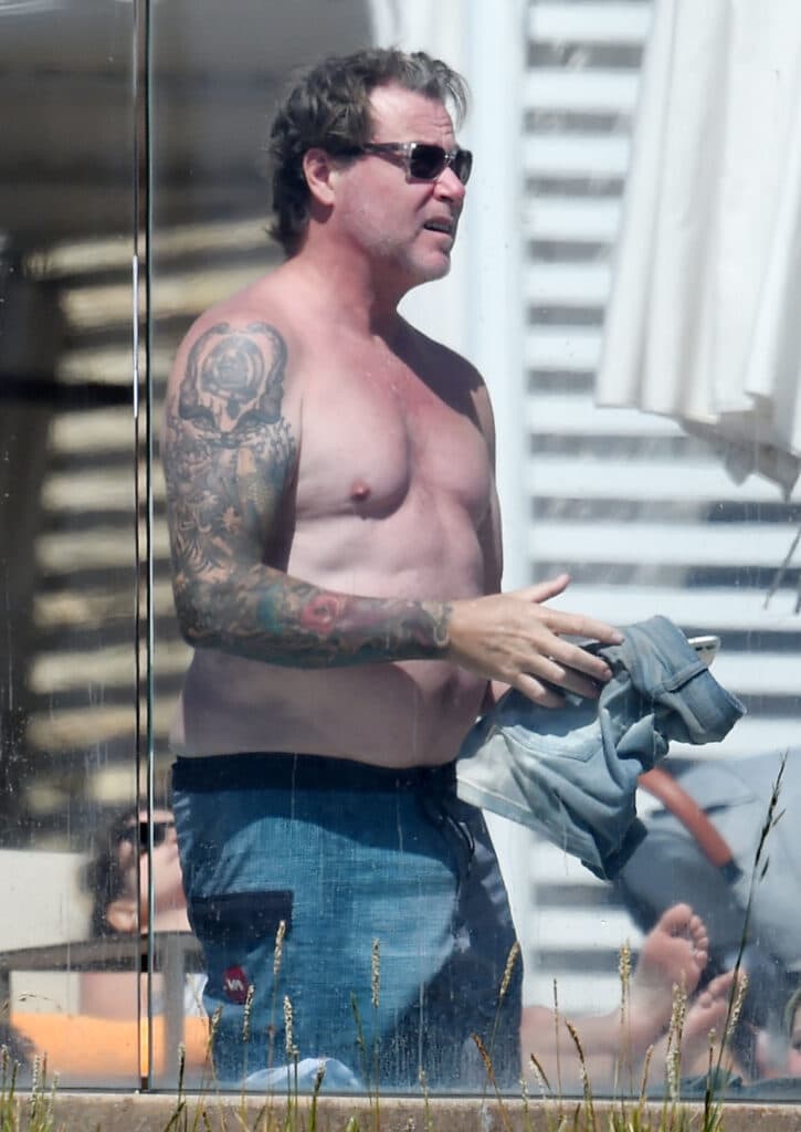 Tori Spelling’s Husband Gets Into BRAWL During Local Men’s Hockey Match