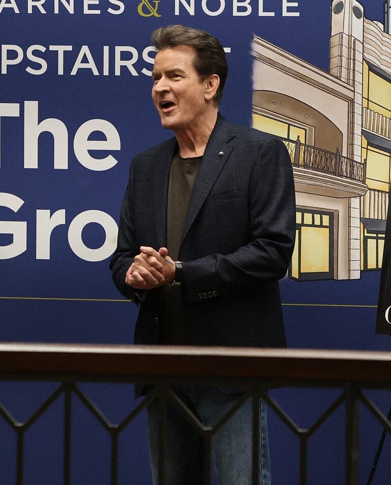 Charlie Sheen all smiles during his book sign meet and greet at Barnes and Noble The Grove for his autobiography