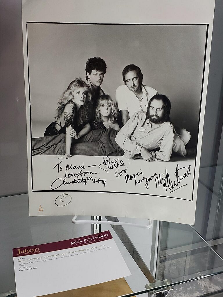 Christine McVie was set to present her personal items at Julien apos s the day news broke about her passing