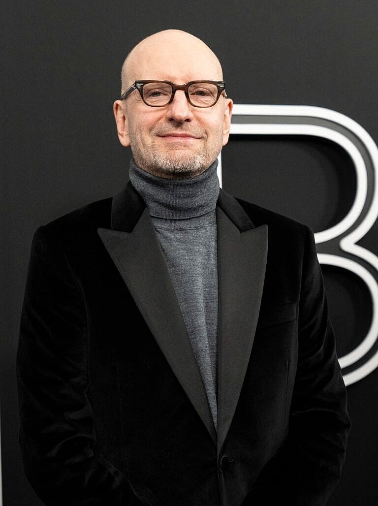 Steven Soderbergh comparece à estreia de 'Black Bag' no AMC Lincoln Square em Nova York em 9 de março de 2025