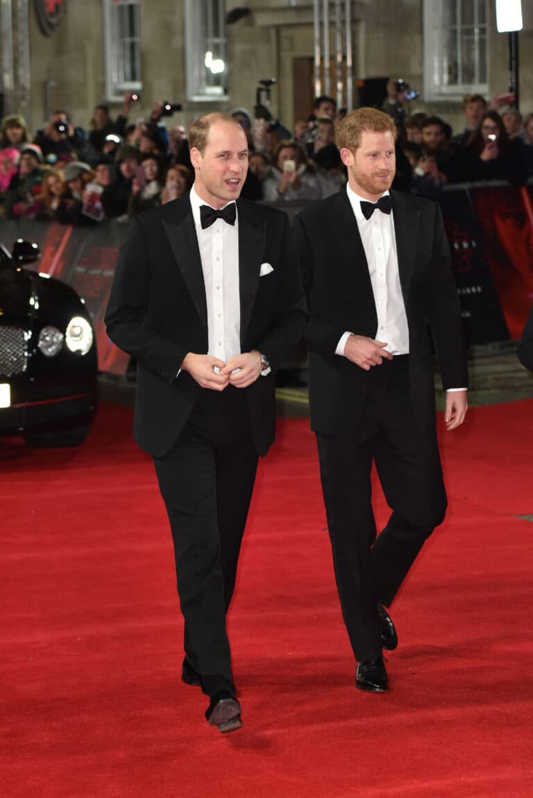 Príncipe William e Príncipe Harry na estreia europeia do filme 'Star Wars: Os Últimos Jedi'