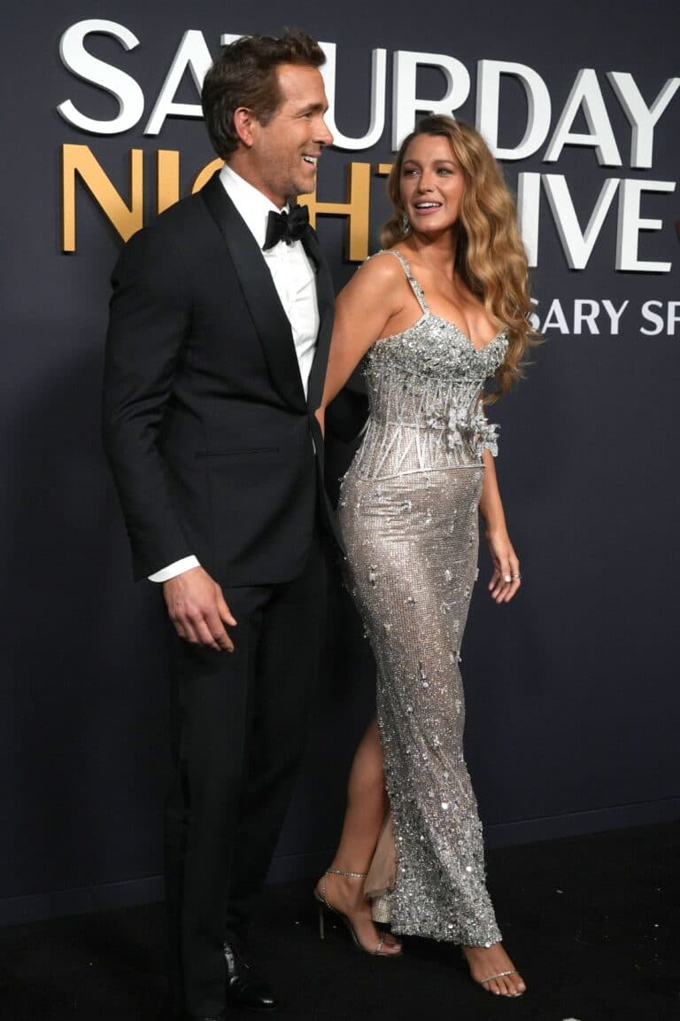 Ryan Reynolds e Blake Lively no SNL 50