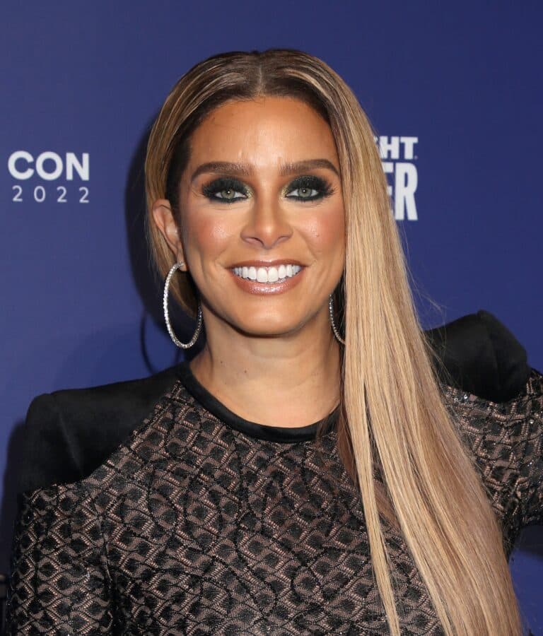 Robyn Dixon at Andy's Legends Ball Red Carpet at BravoCon