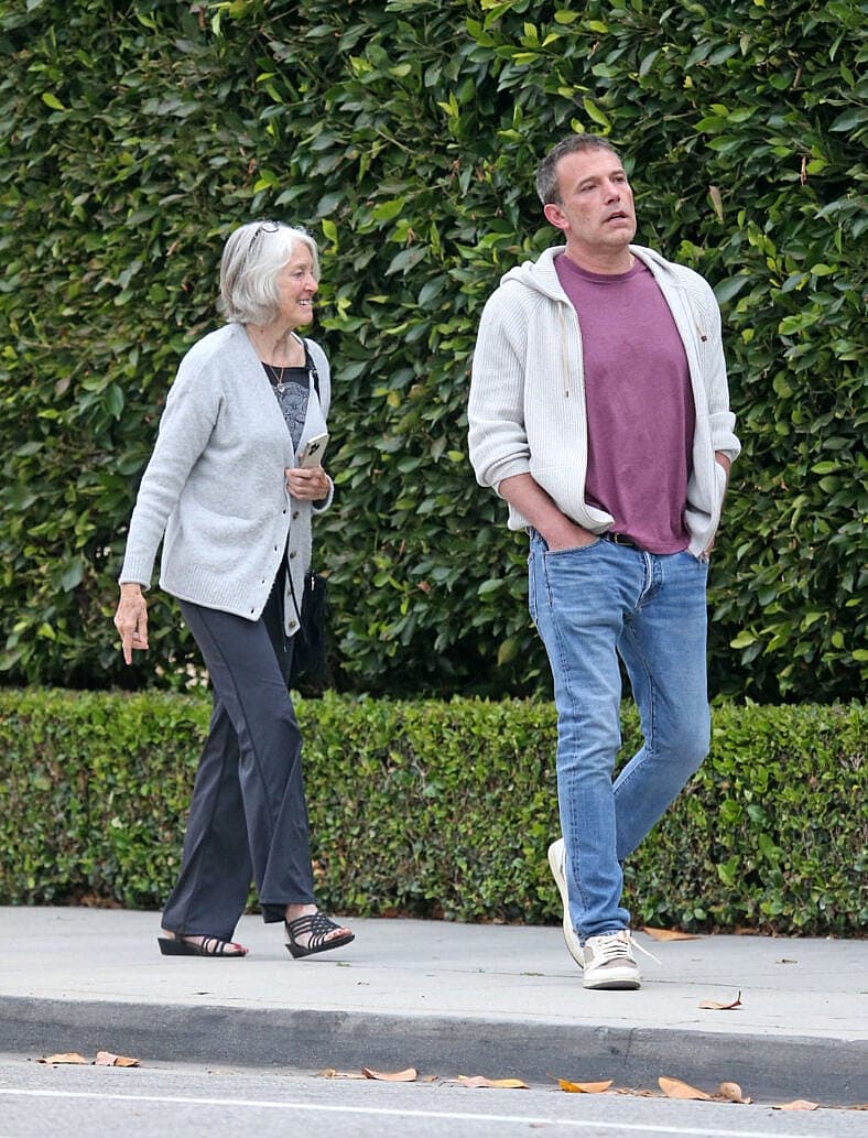 Ben Affleck and Ex Jennifer Garner greet Ben's mom Christopher Anne "Chris" Boldt in Santa Monica