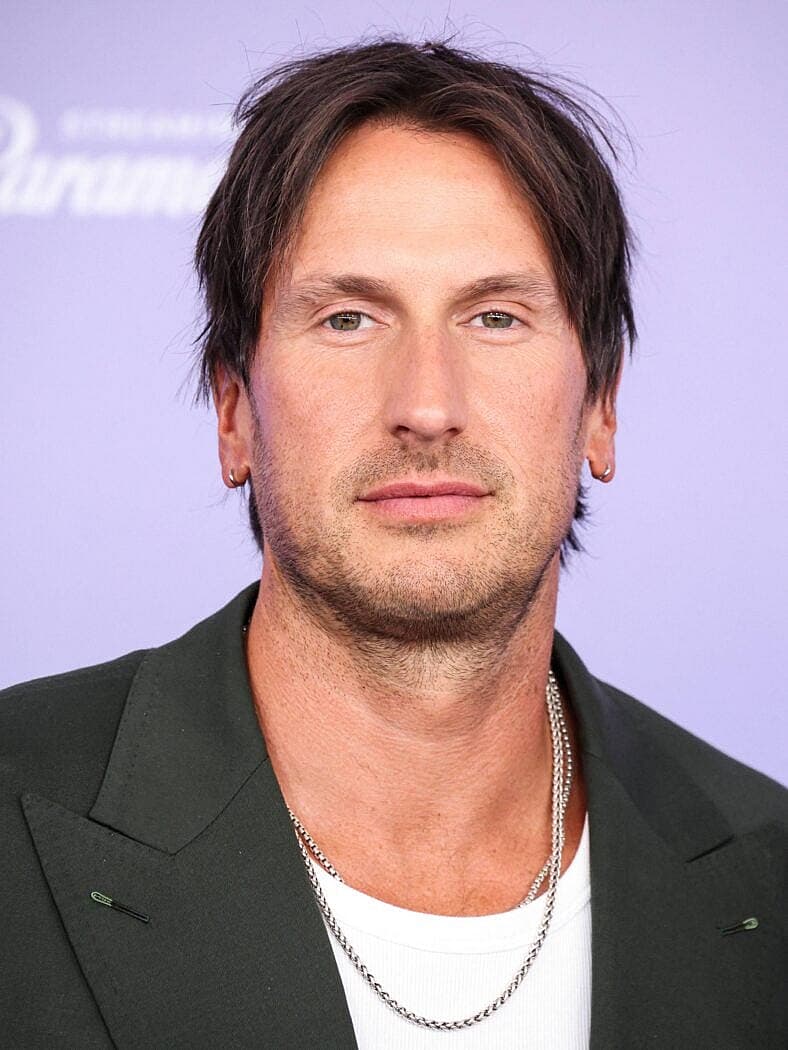 Russell Dickerson at 52nd Annual American Music Awards - Arrivals