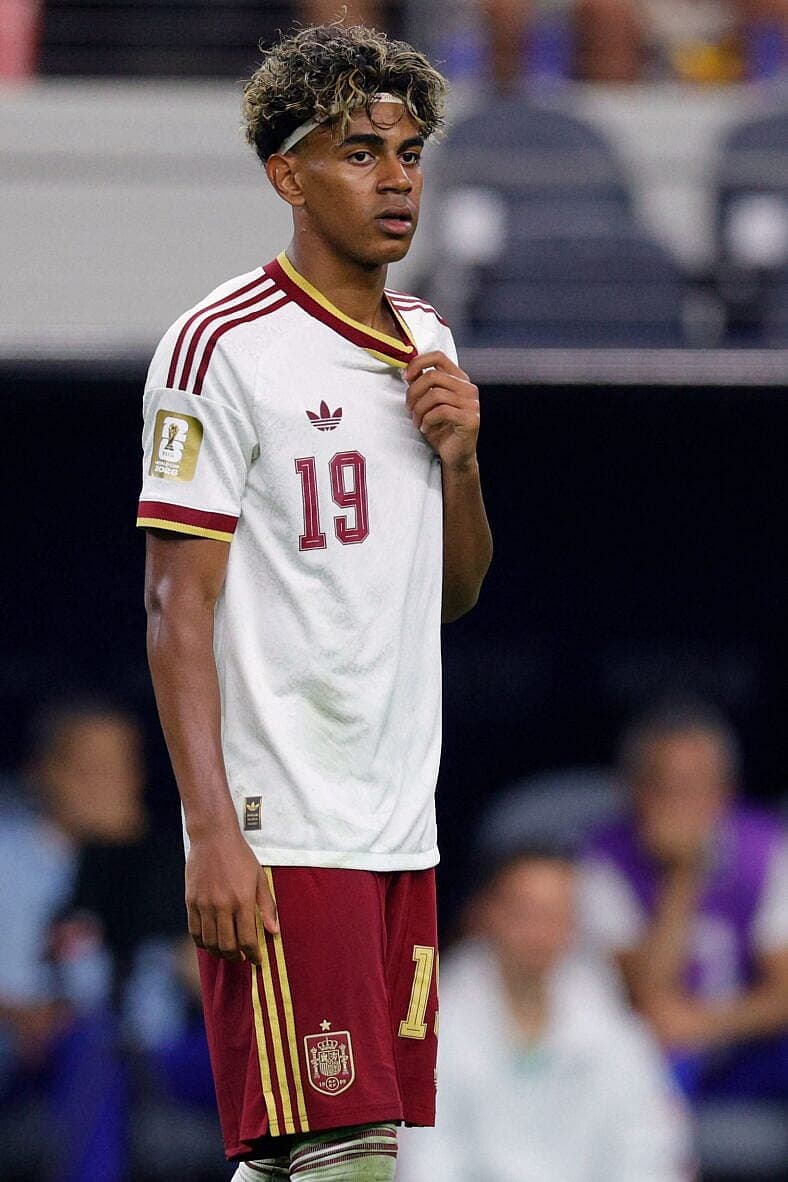 Lamine Yamal playing for Spain