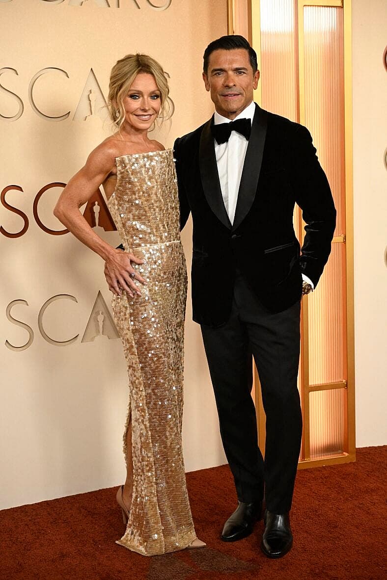 Mark Consuelos and Kelly Ripa at The 98th Academy Awards-Arrivals