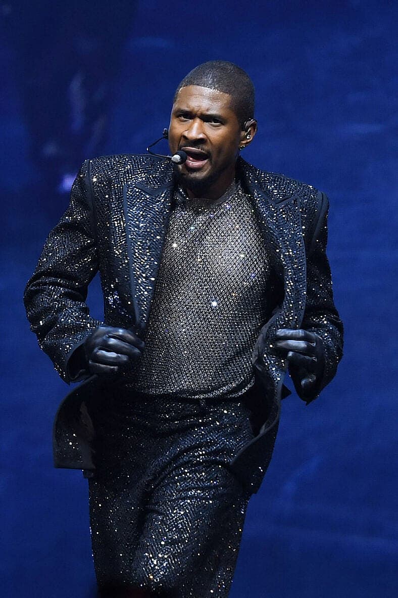 Usher performing at O2 Arena in London