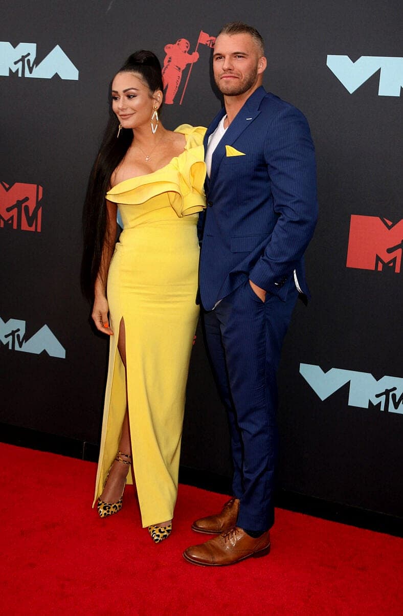 Zack Carpinello and JWoww at 2019 MTV VMAs