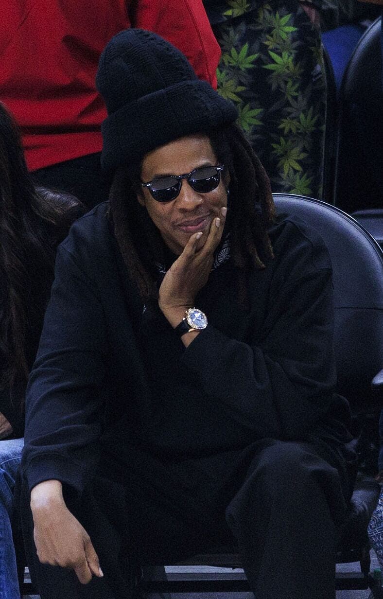 Jay-Z courtside