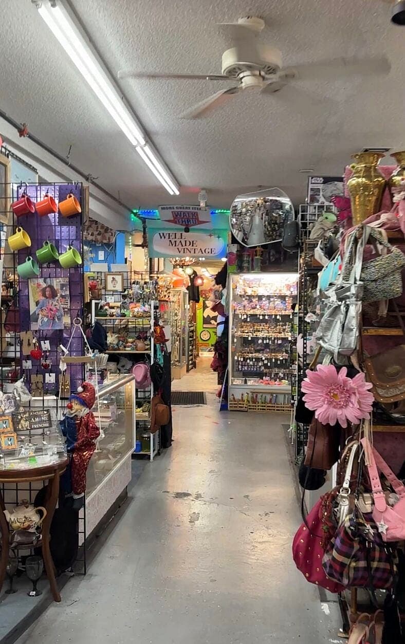 Peddlers Antique Vegas