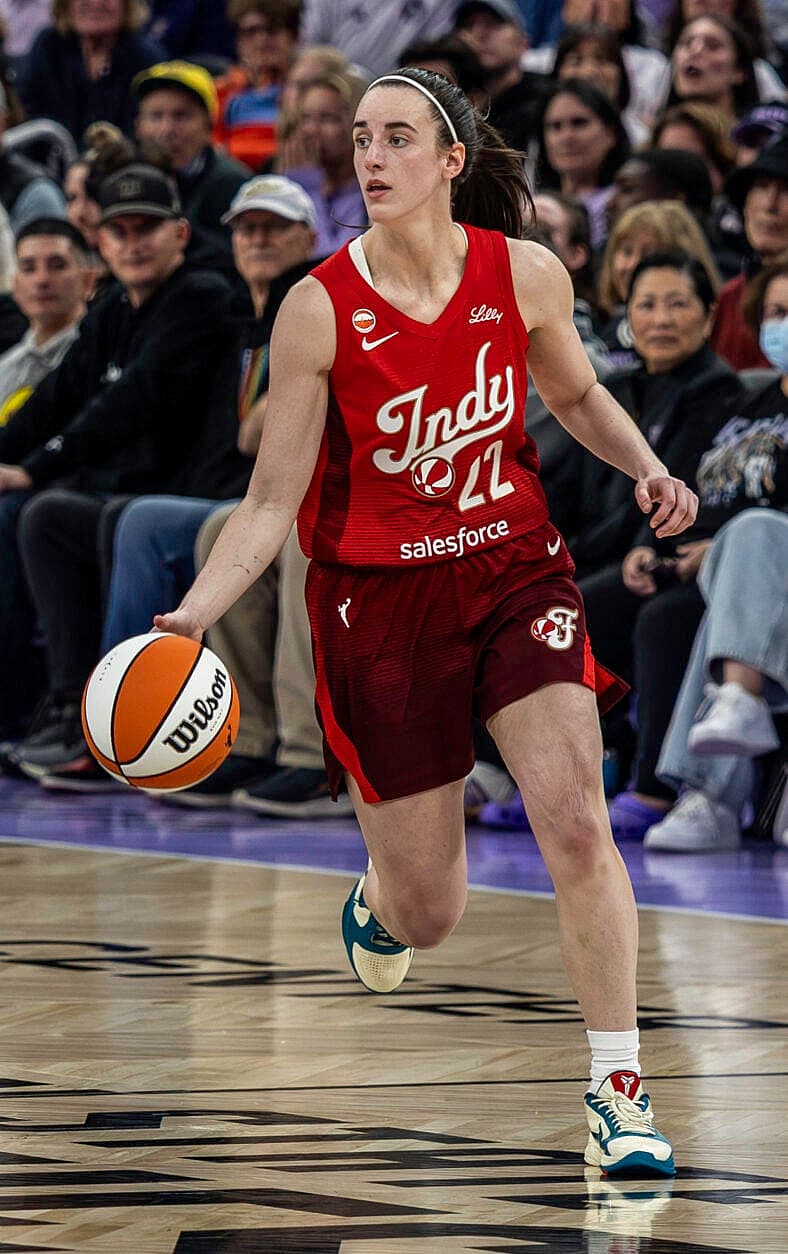 May 28 2026 Indiana guard Caitlin Clark (22)brings the ball up court during the WNBA game between Indiana Fever and the Golden State Valkyries. Thurman James / CSM (Credit Image: © Thurman James/Cal Sport Media) Newscom/(Mega Agency TagID: csmphotothree492095.jpg) [Photo via Mega Agency]