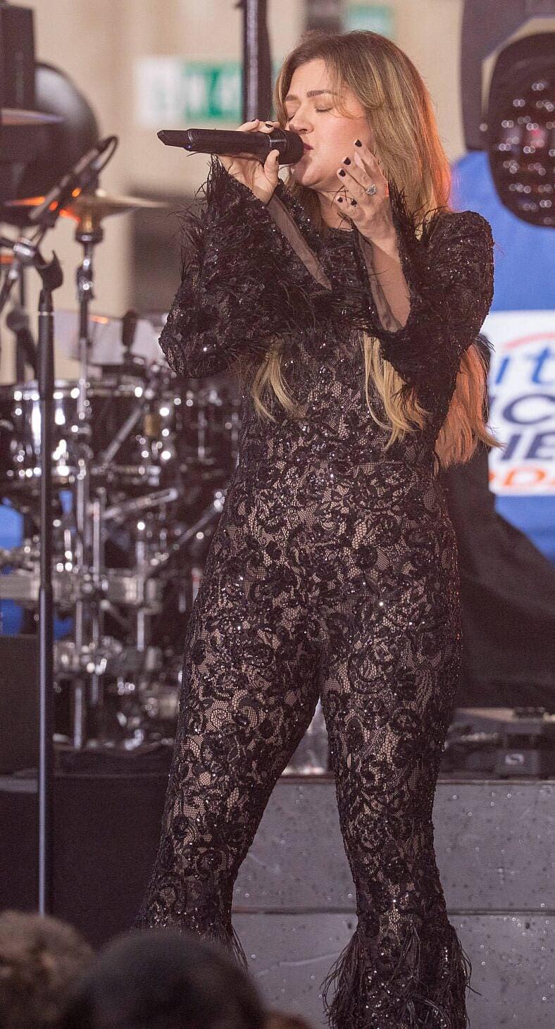 Kelly Clarkson Performs On Today Show, Kicking Off Summer Citi Concert Series