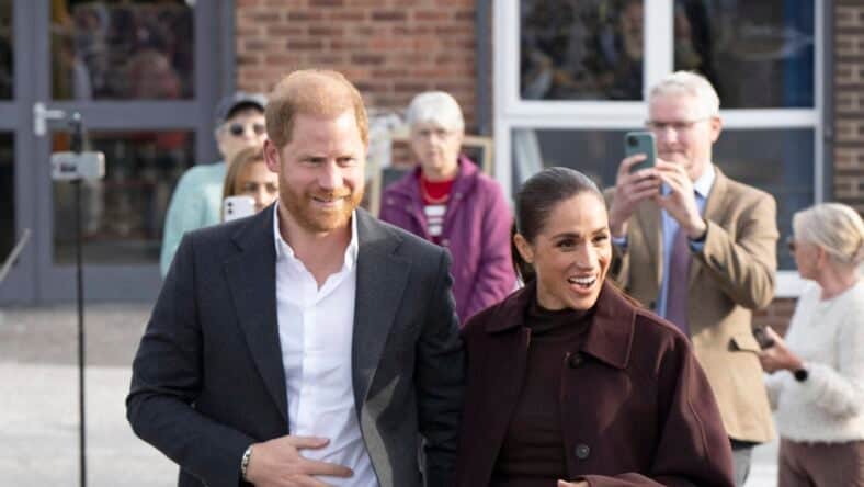 Beformative Mail Meghan Markle Faces 'Performative' Food Bank Snub