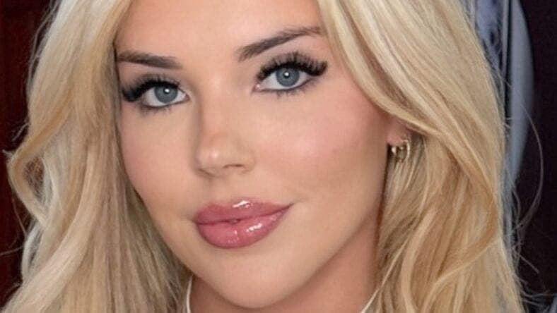 Marie Dee close up